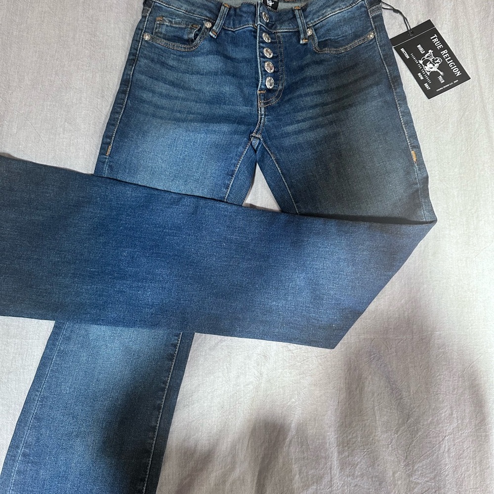 SOLD!!!!!!!      True Religion Mid Rise Boot Cut New